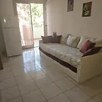 Don Vladi דירה לטויאני