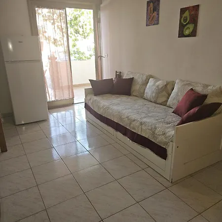 Don Vladi Apartment Letojanni